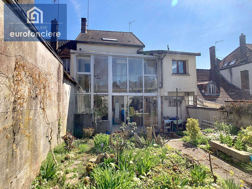 Maison à AIX-EN-OTHE