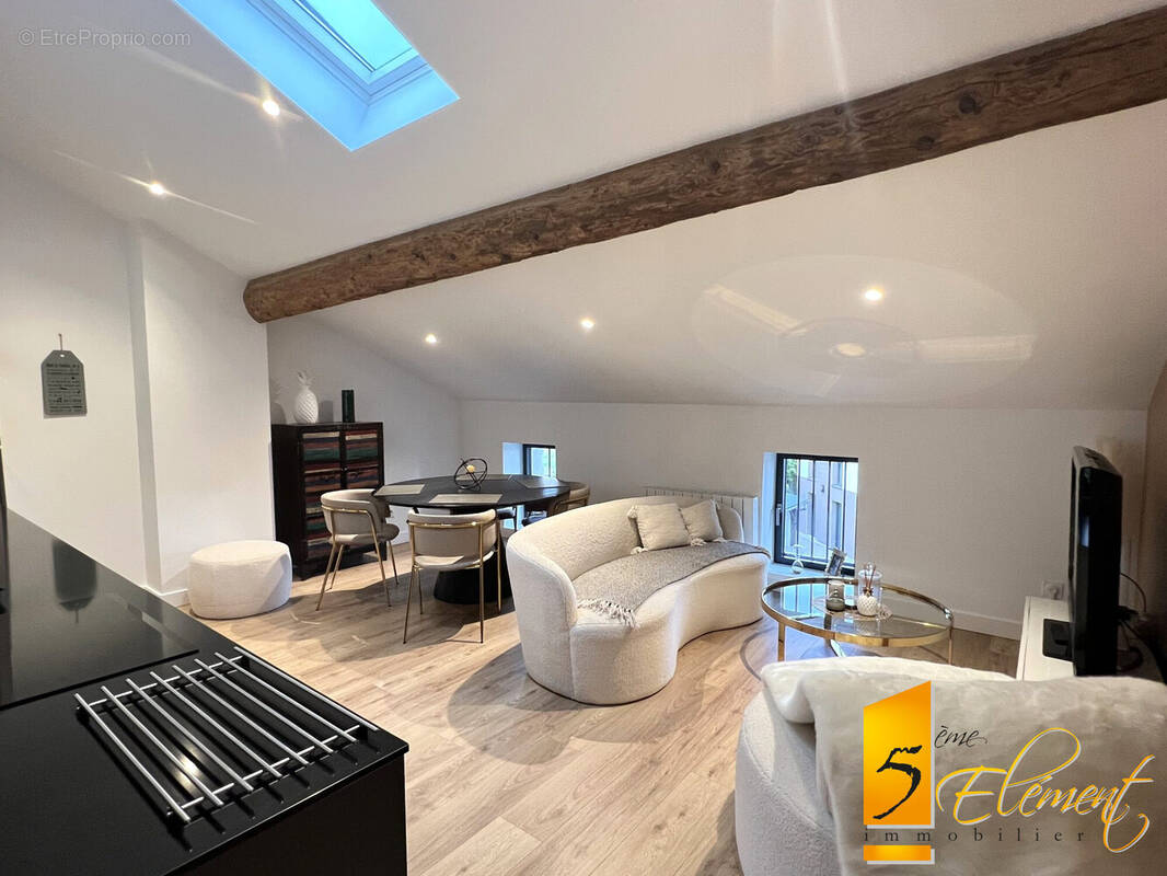 Appartement à CRAPONNE