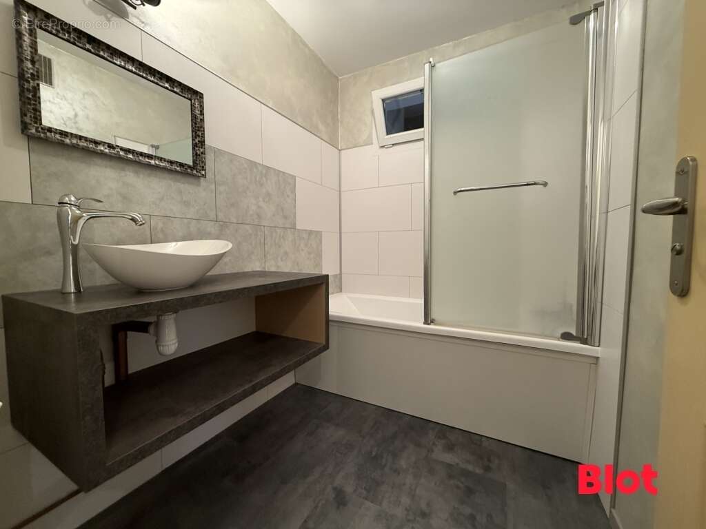 Appartement à SAINT-SEBASTIEN-SUR-LOIRE