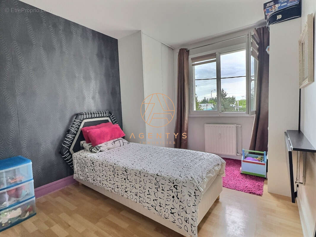 Appartement à SAINT-MAUR-DES-FOSSES