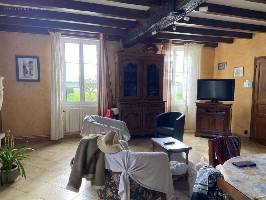 Maison à SEGONZAC