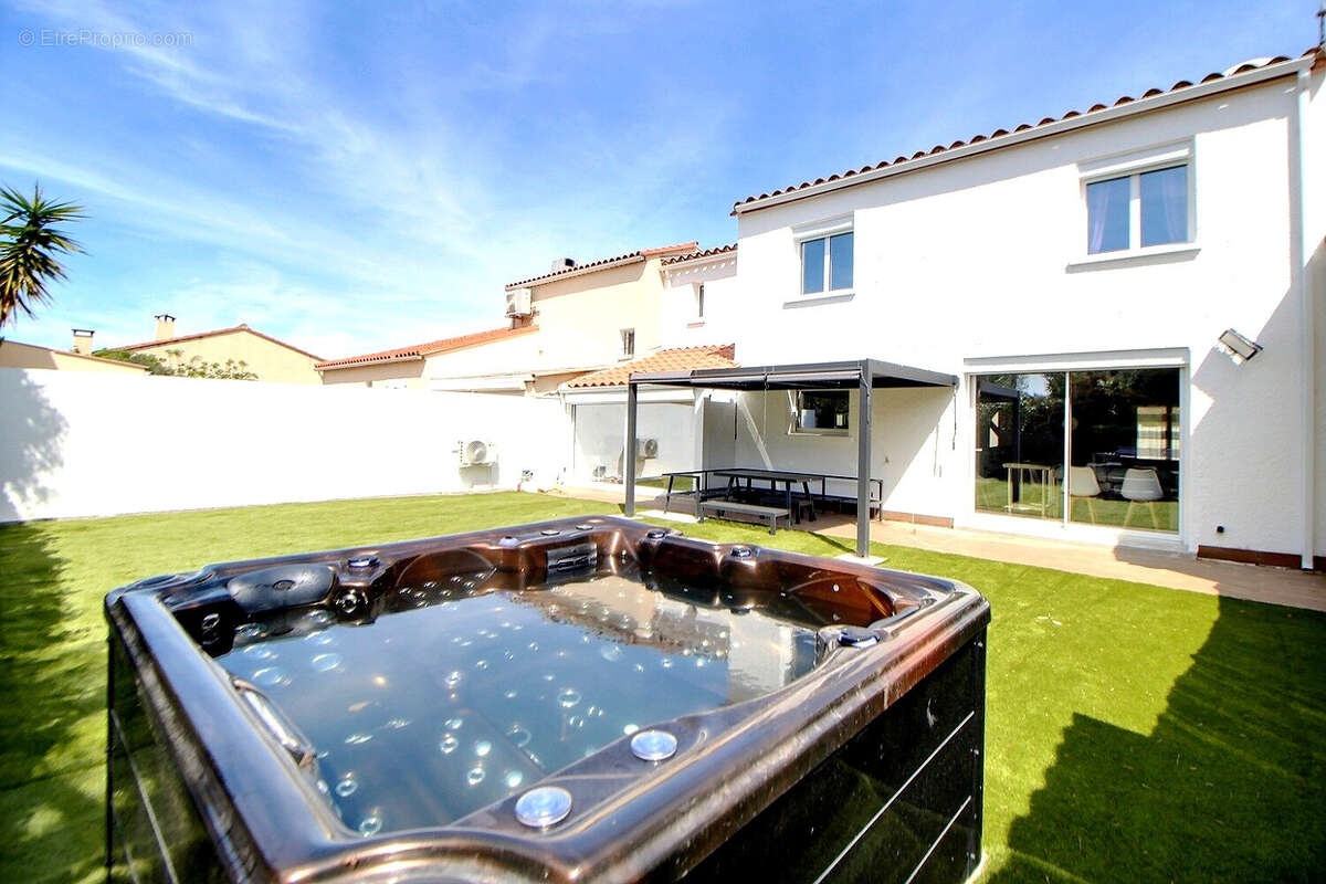 Maison à SAINT-CYPRIEN