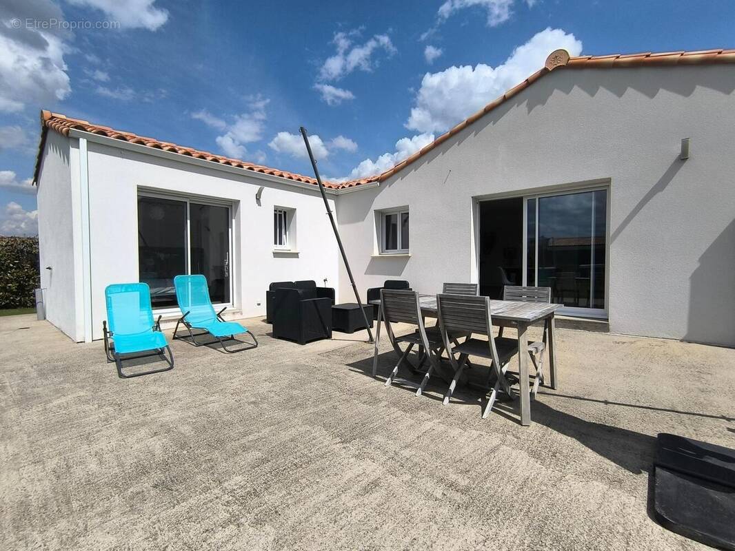 Photo 1 - Maison à NIEUL-LE-DOLENT