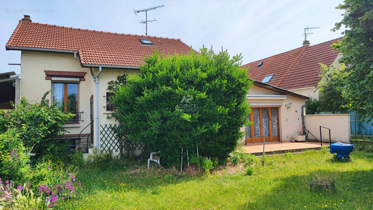 Maison à ERMONT
