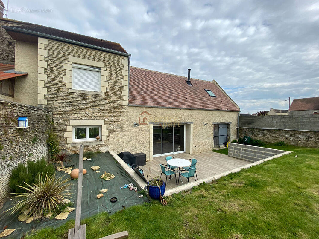 Maison à MOULT
