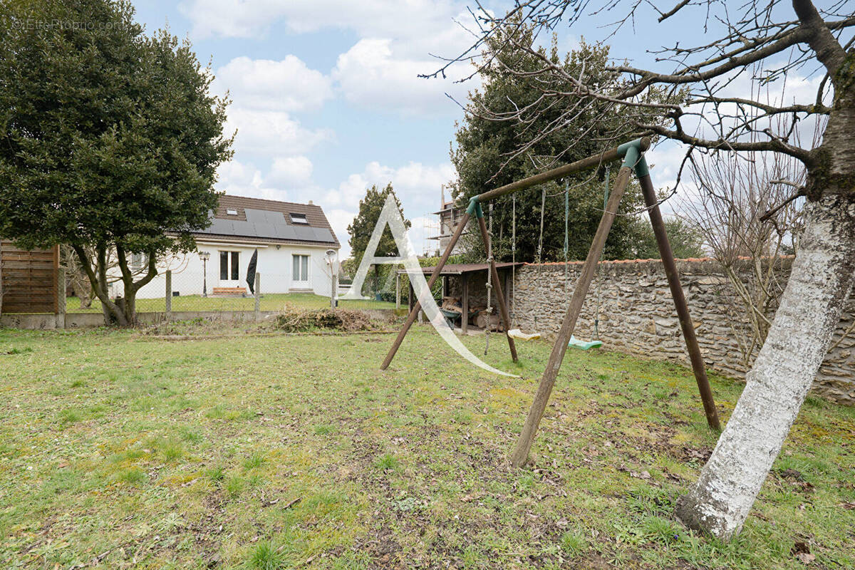 Maison à LIMEIL-BREVANNES
