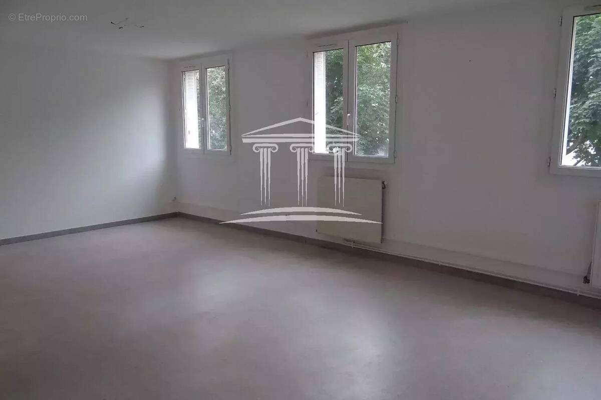 Appartement à SORGUES
