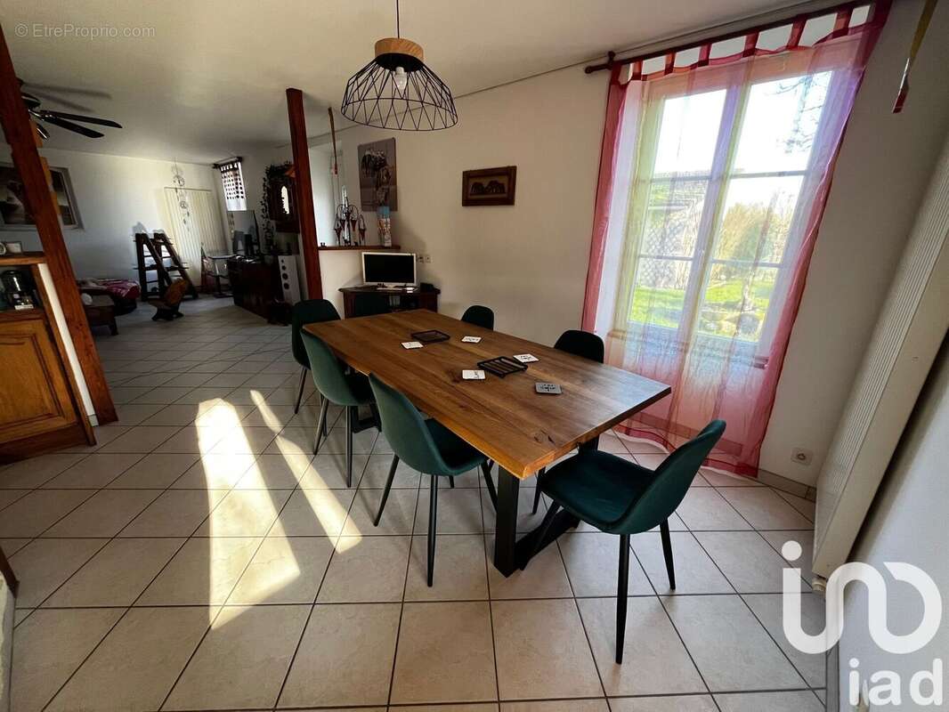 Photo 4 - Maison à FLEURE