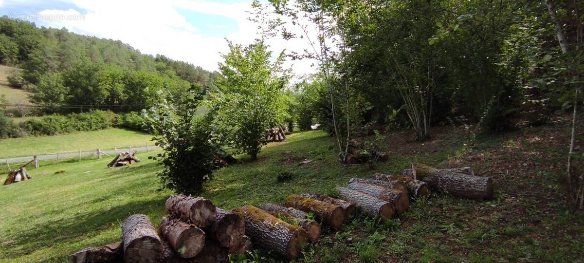 Terrain à LALINDE