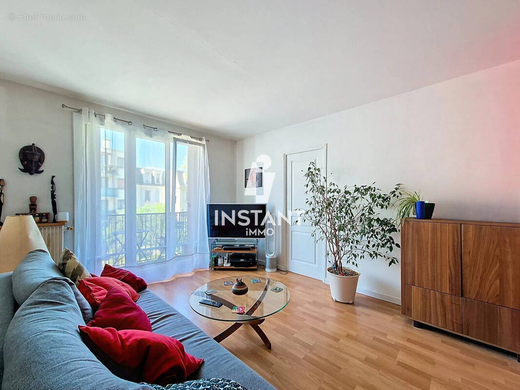 Appartement à MAISONS-ALFORT