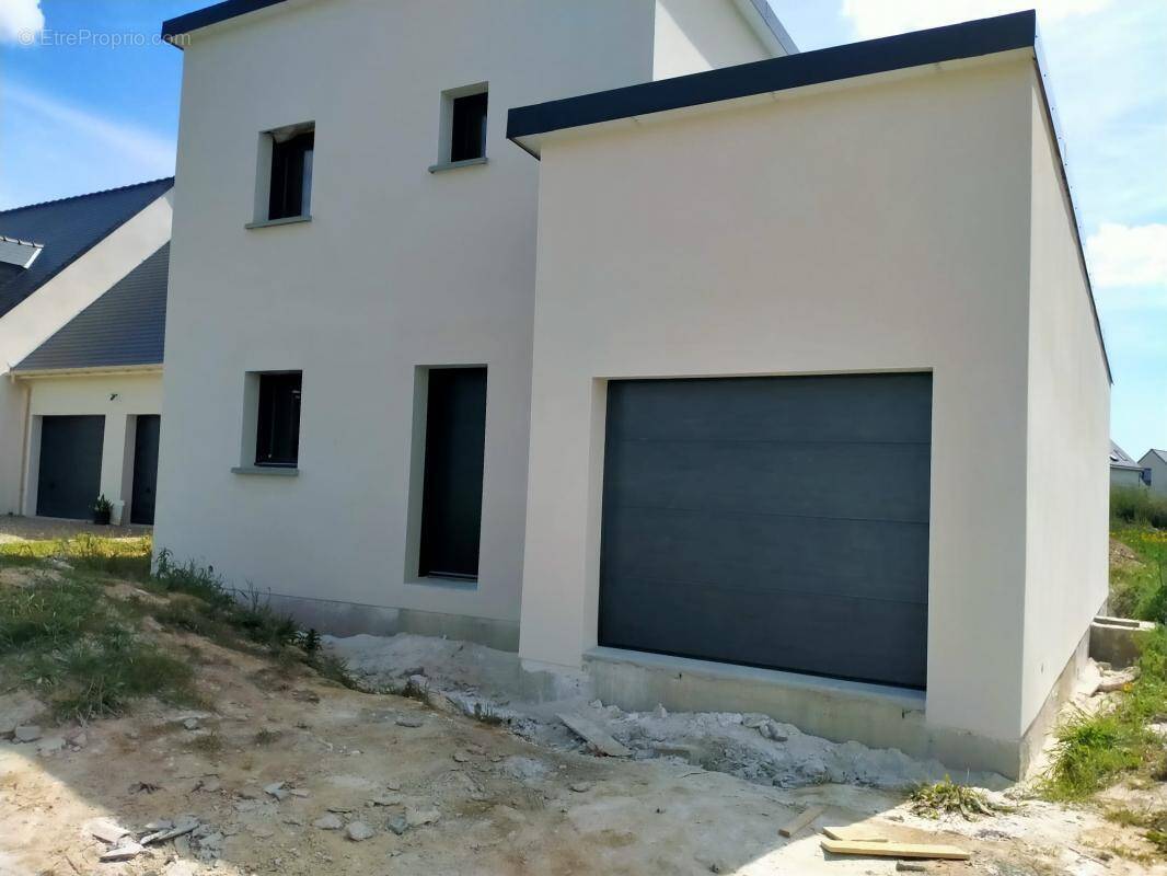 Maison à PLOUGASNOU