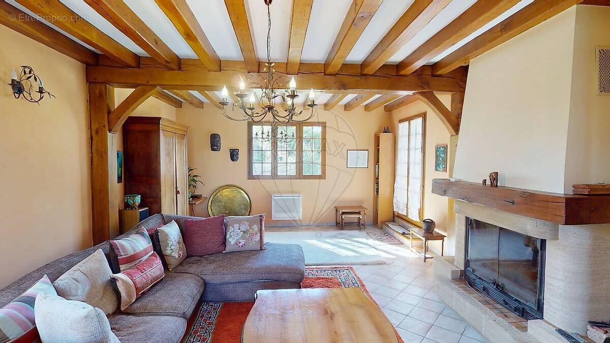 Maison à SAINT-HILAIRE-SAINT-MESMIN
