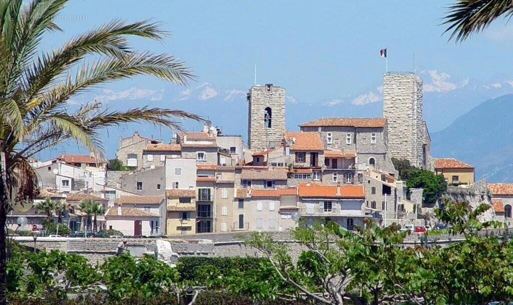 Parking à ANTIBES