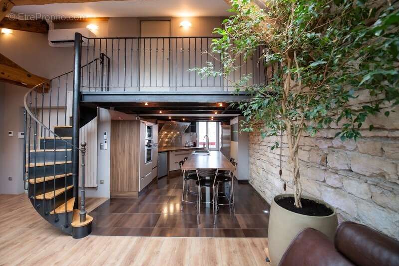 Appartement à LYON-6E