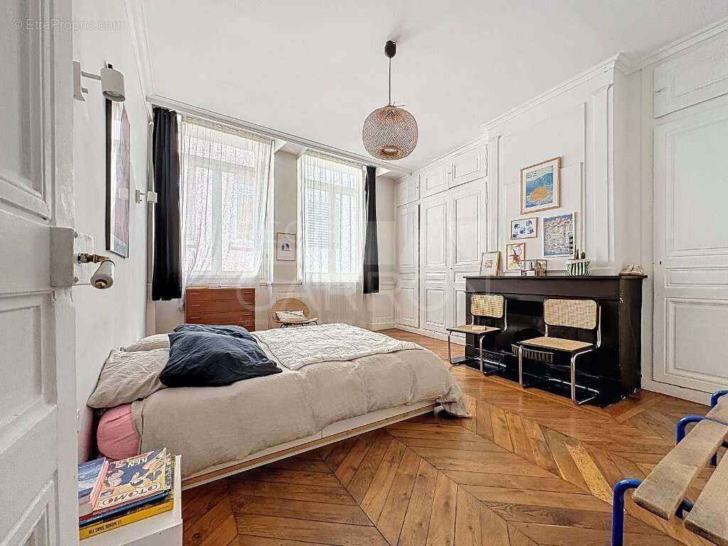 Appartement à LYON-1E