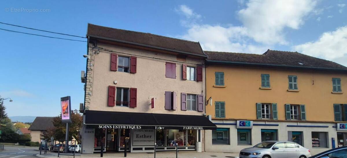 Appartement à MORESTEL