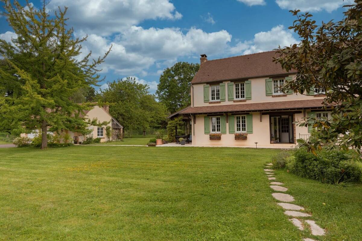 Maison à TOURNAN-EN-BRIE