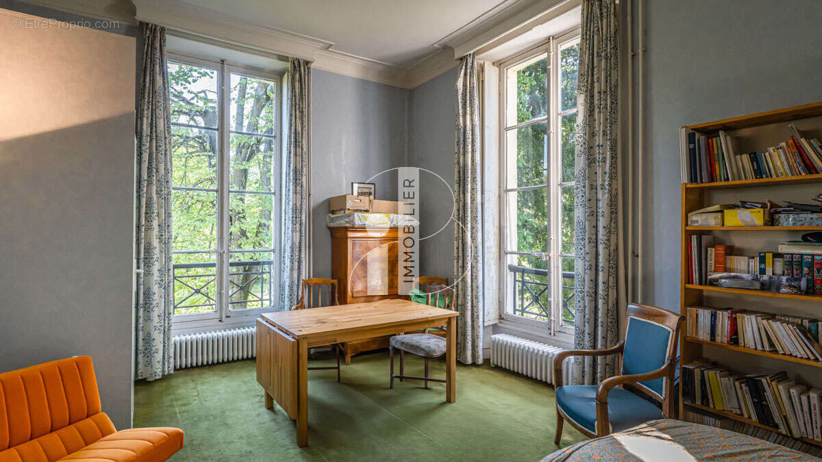 Maison à FONTAINEBLEAU