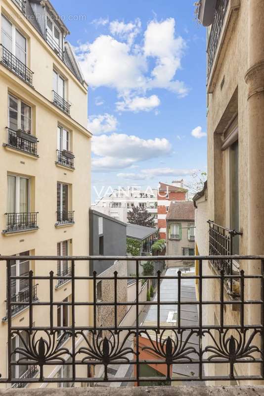 Appartement à PARIS-19E