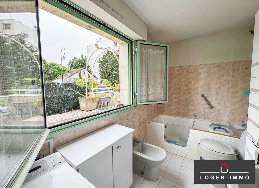 Appartement à SAINT-MAUR-DES-FOSSES