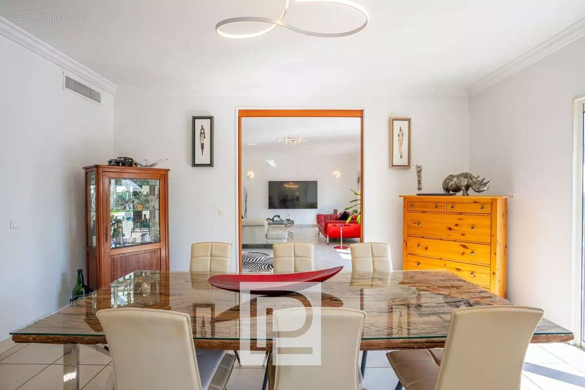 Maison à MOUGINS