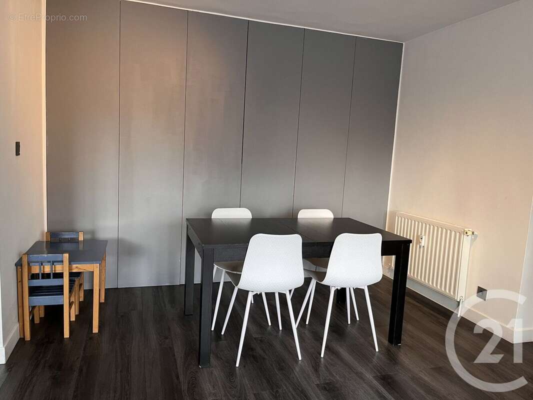 Appartement à SAINT-MAUR-DES-FOSSES