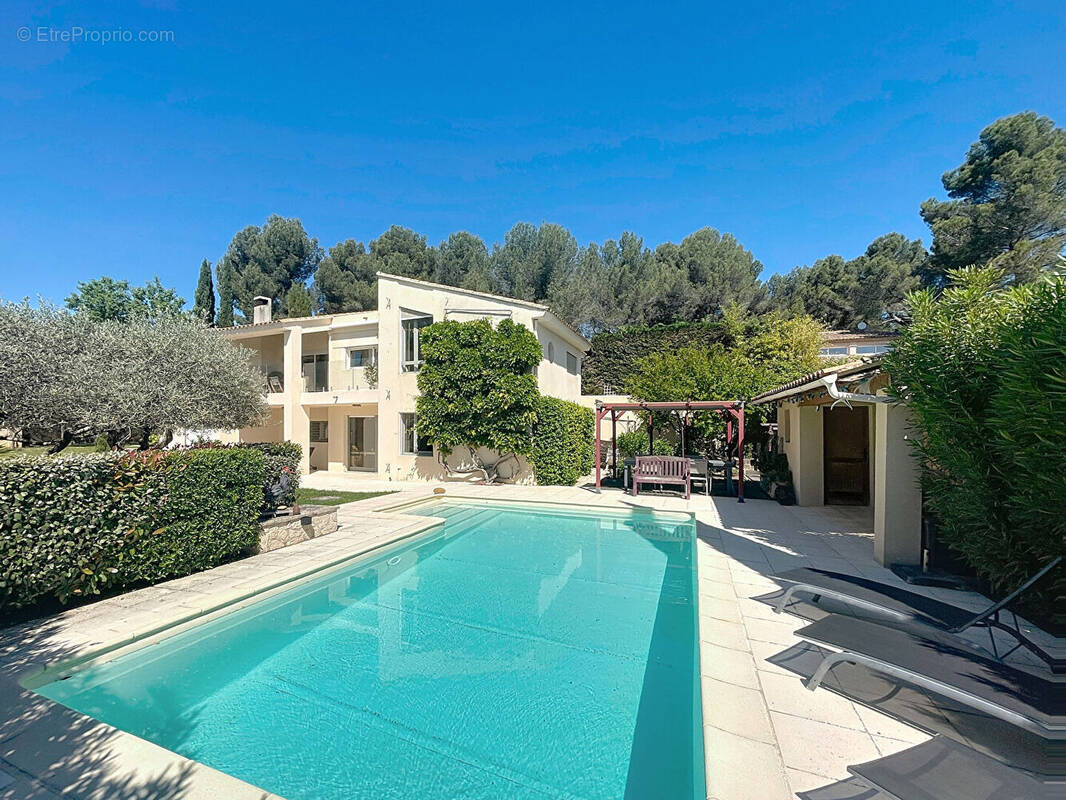 Maison à VILLENEUVE-LES-AVIGNON