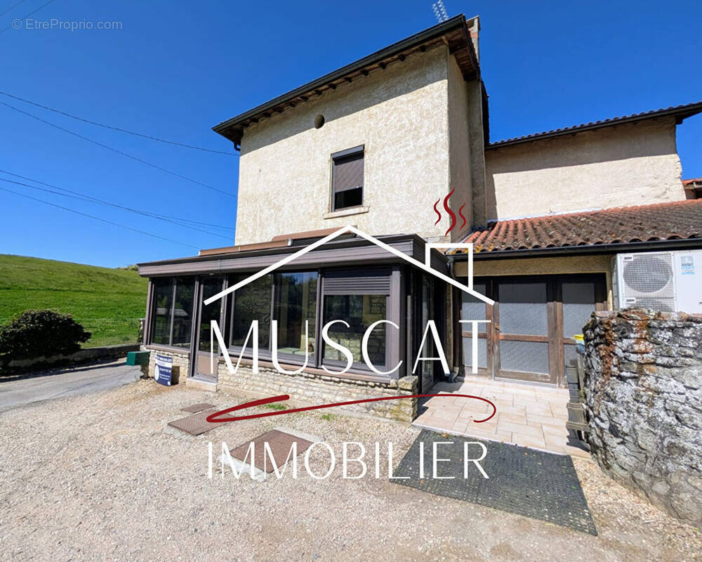 Maison à SAINT-QUENTIN-FALLAVIER