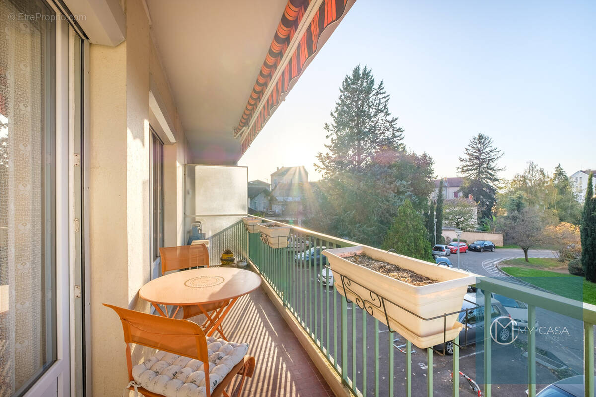 Appartement à TASSIN-LA-DEMI-LUNE