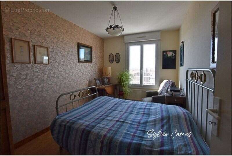 Appartement à SAINT-GENEST-LERPT