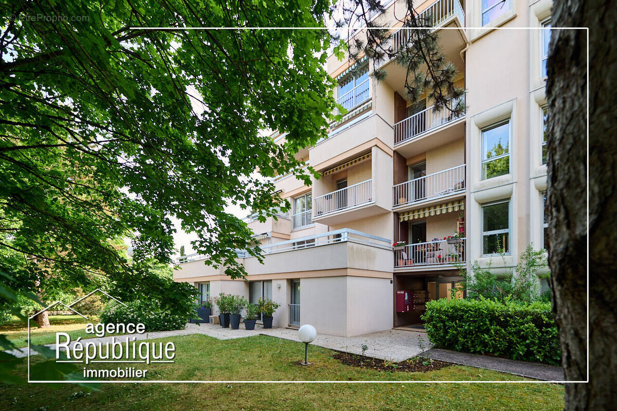 Photo 1 - Appartement à FONTAINE-LES-DIJON