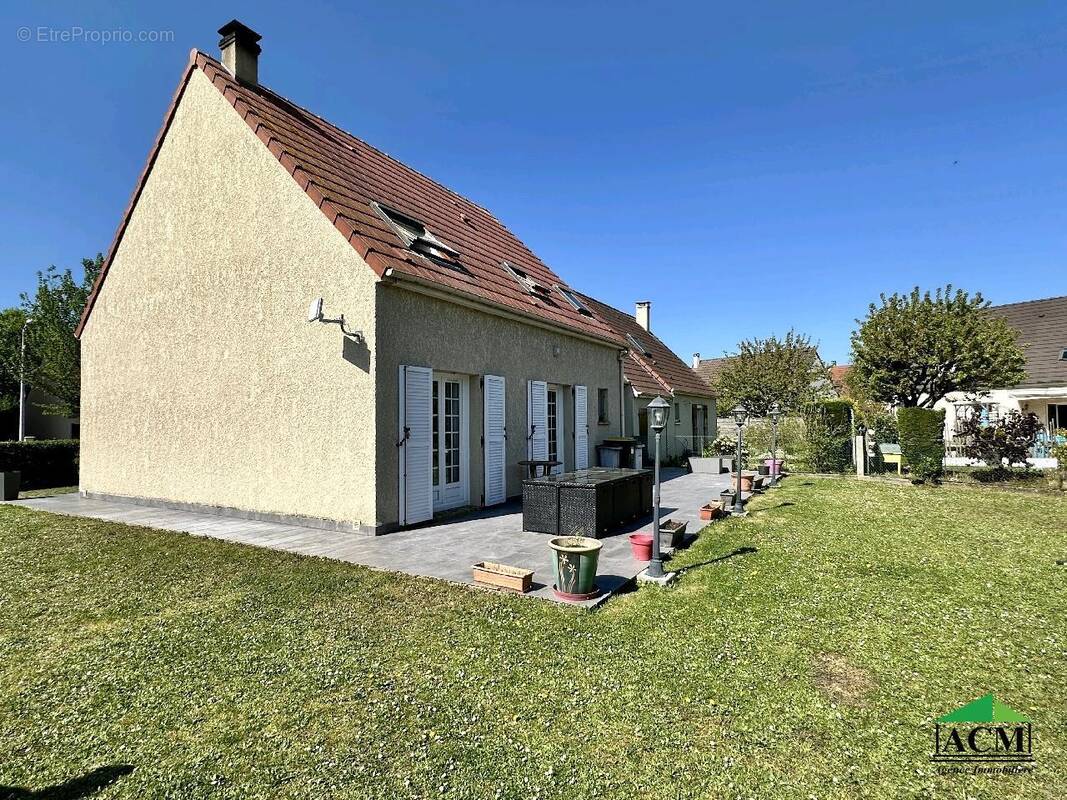 Maison à MERY-SUR-OISE