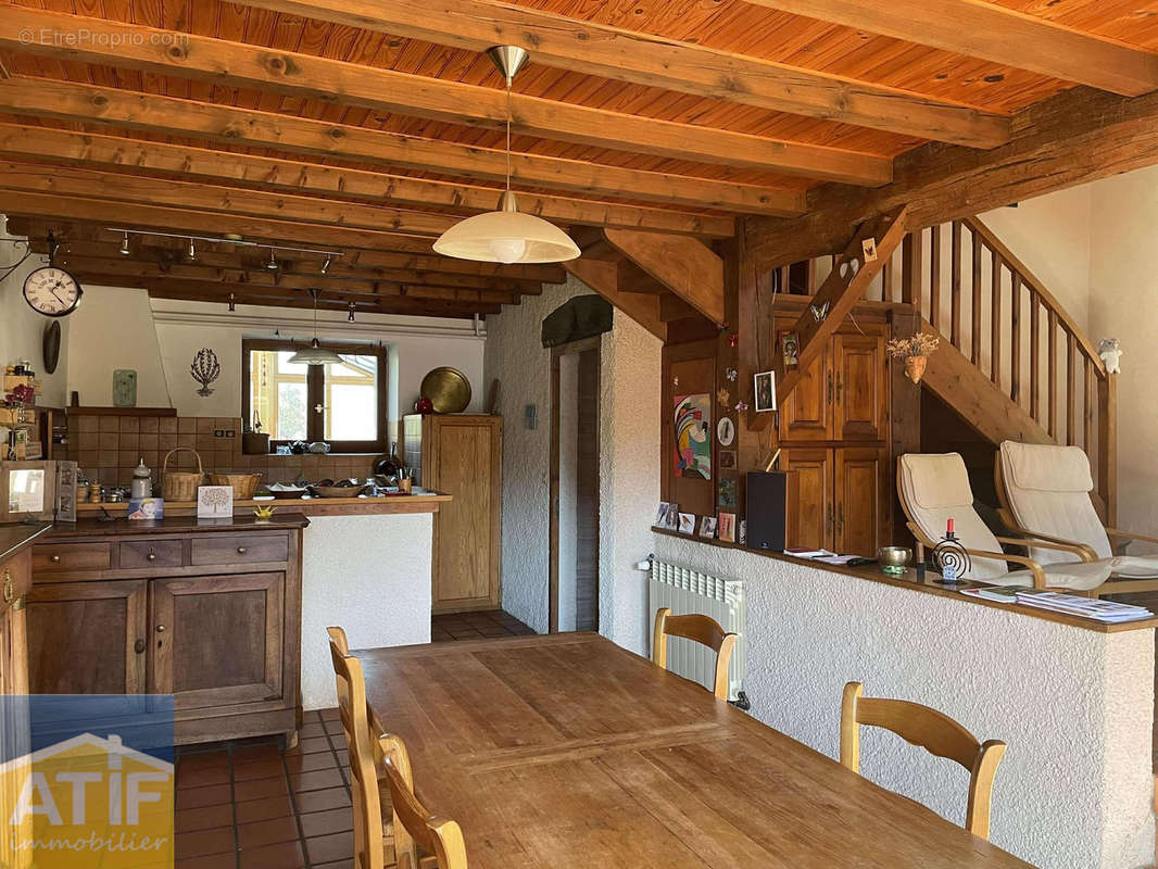 Maison à NOIRETABLE