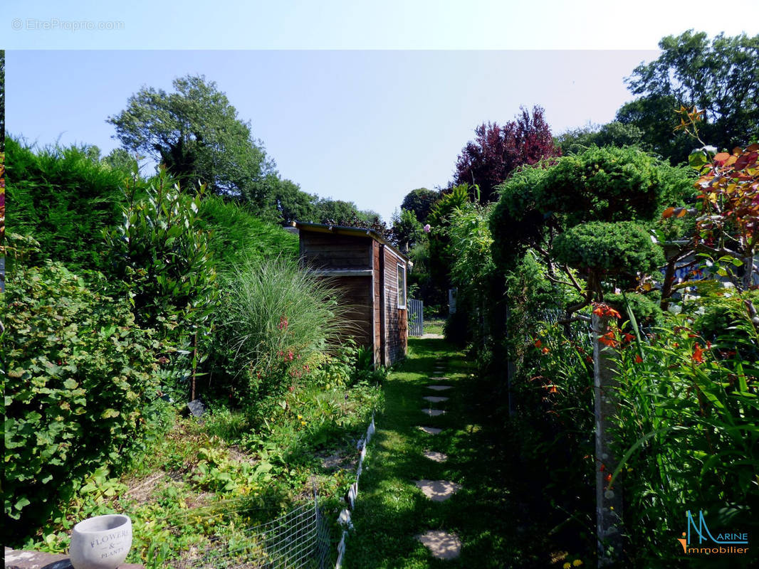 Chemin d&#039;accès  - Maison à ANCOURT