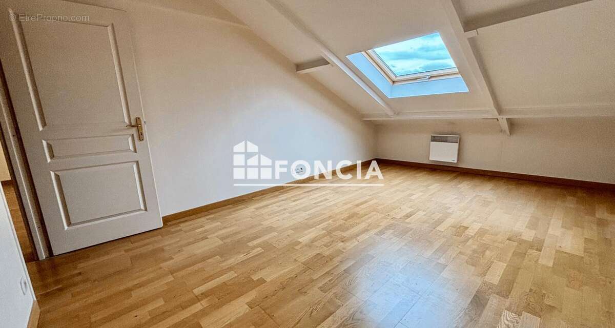 Appartement à SAINT-MAUR-DES-FOSSES