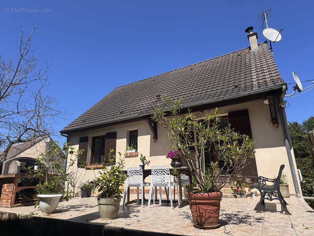 Maison à AUNEAU