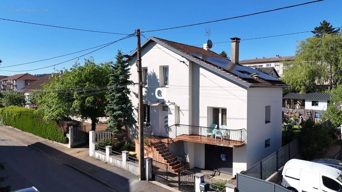 Maison à OYONNAX