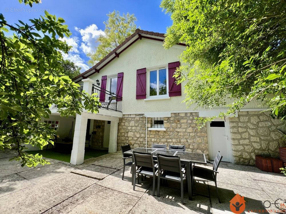 Maison à ESBLY