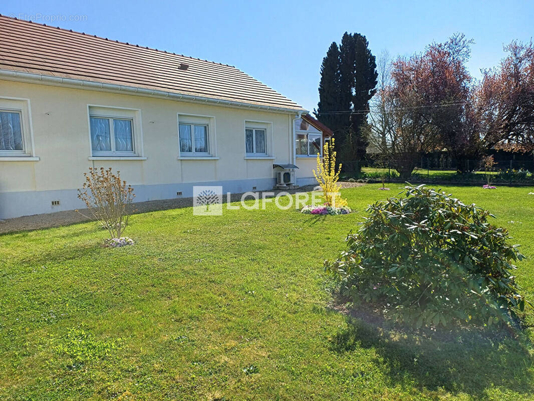 Maison à AISEREY