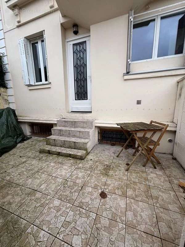 Appartement à BEAUCHAMP