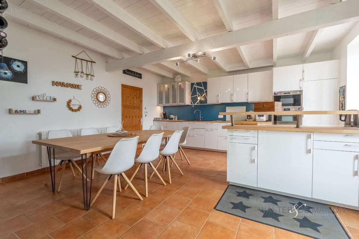 Maison à DOMPIERRE-SUR-CHARENTE