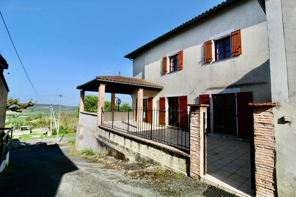 Maison à MONCLAR