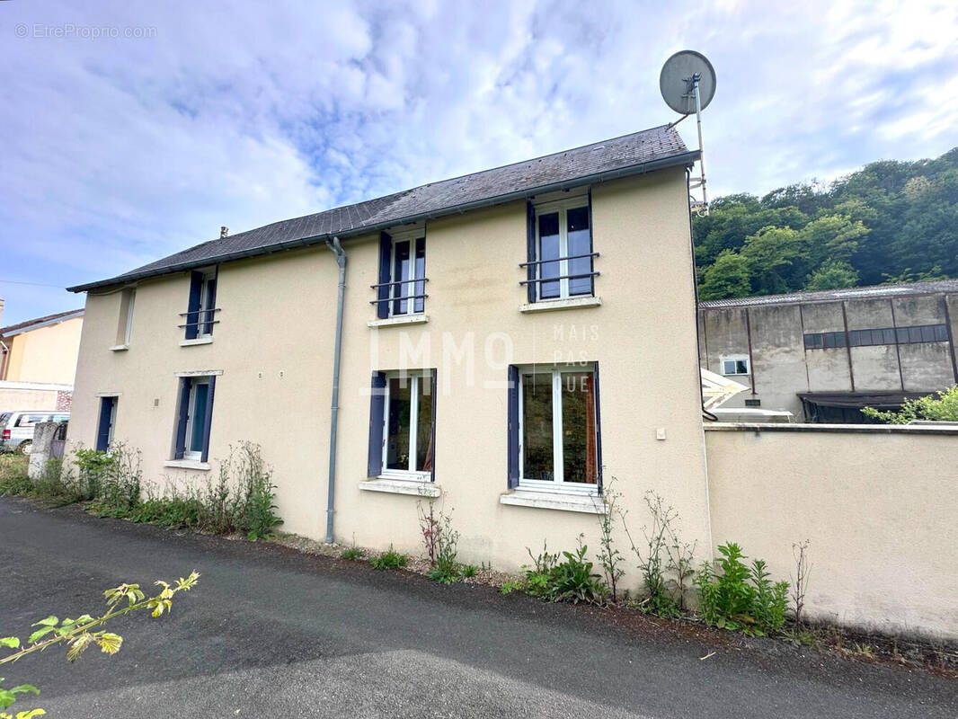 Maison à LA CHARTRE-SUR-LE-LOIR