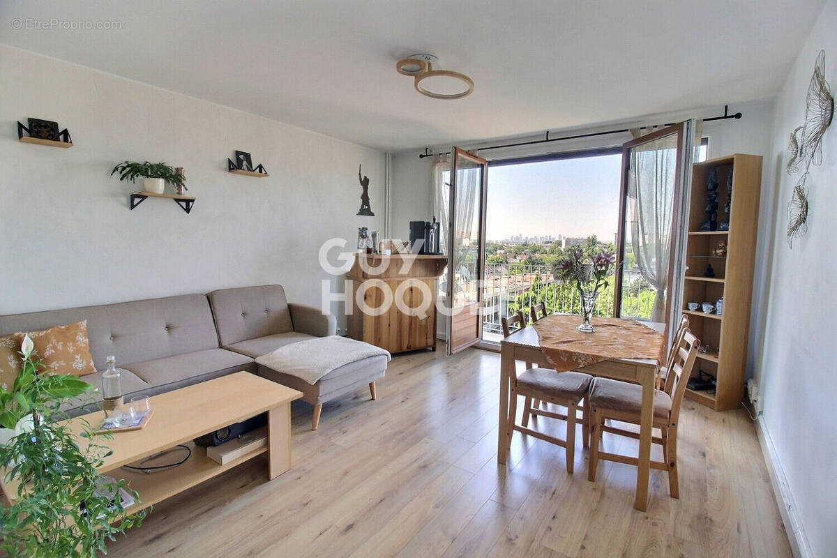 Appartement à EPINAY-SUR-SEINE