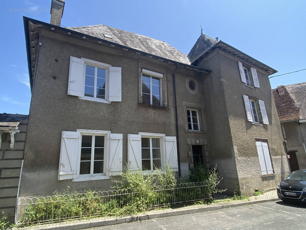 Maison à LUBERSAC