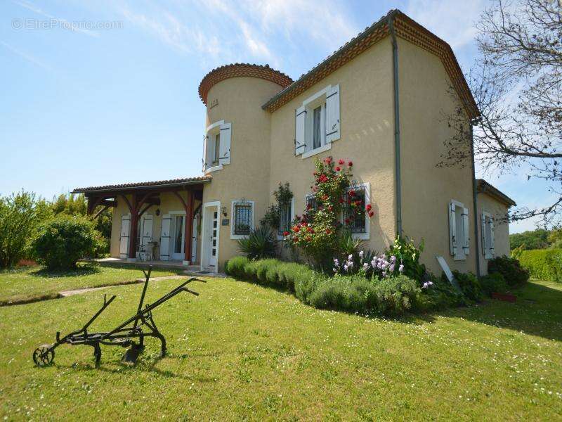 Maison à MONTPON-MENESTEROL