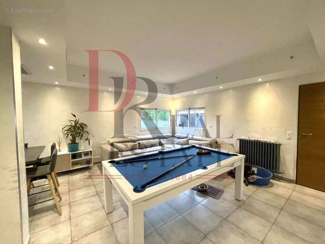 Appartement à VENCE