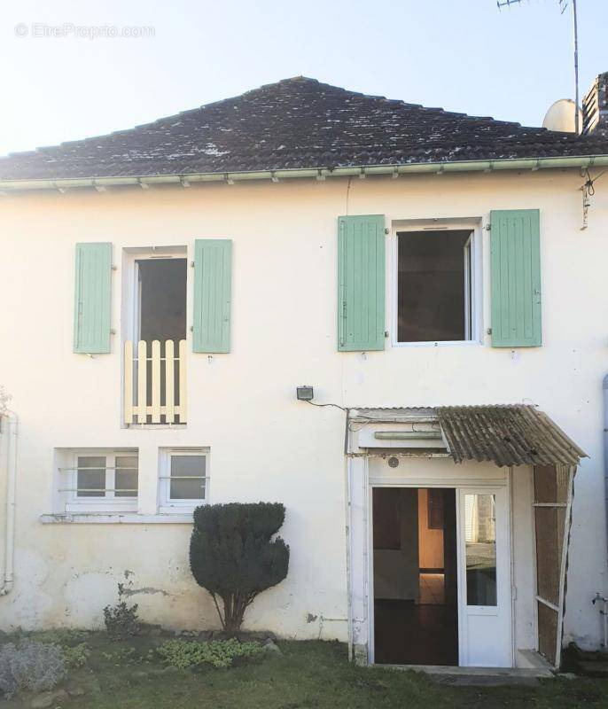 Maison à ARTHEZ-DE-BEARN