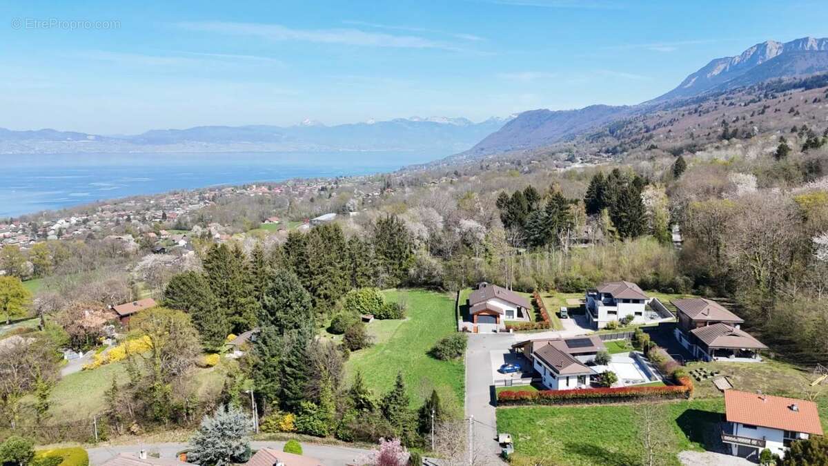 Appartement à EVIAN-LES-BAINS
