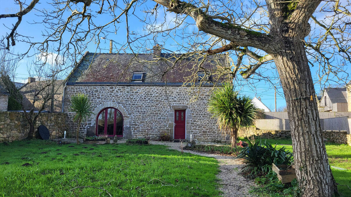 Maison à PLOUHARNEL